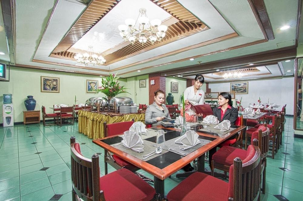 Sahid Kawanua Hotel Manado Luaran gambar
