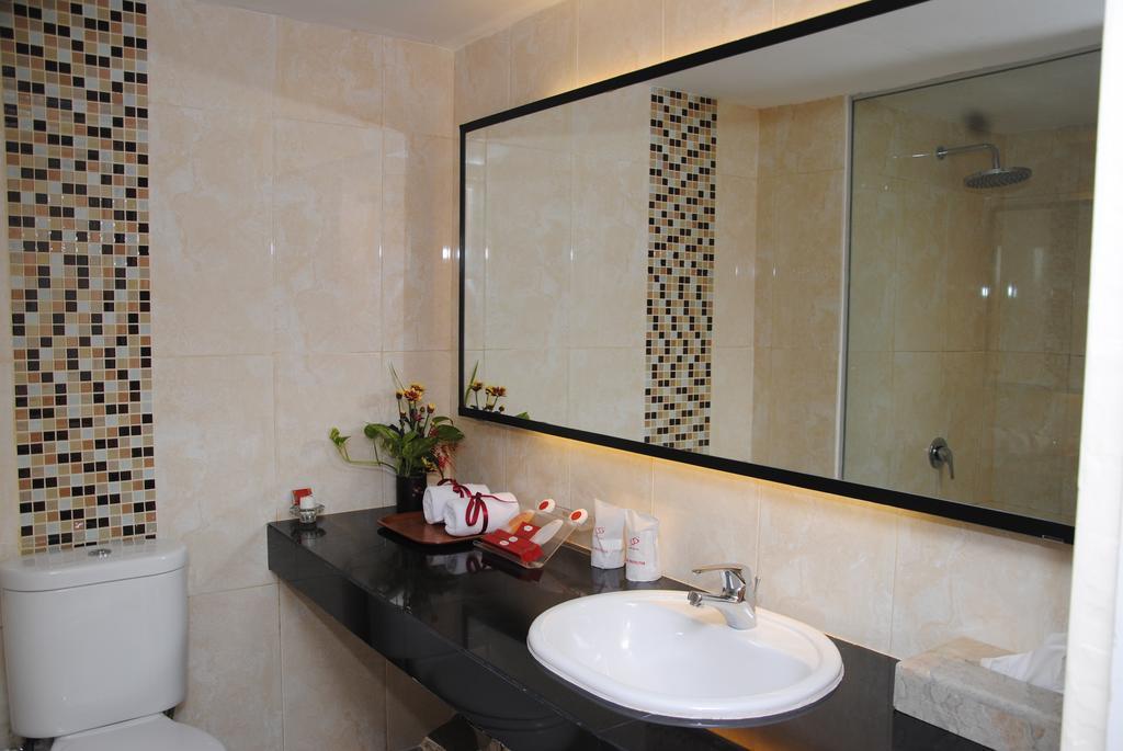 Sahid Kawanua Hotel Manado Luaran gambar