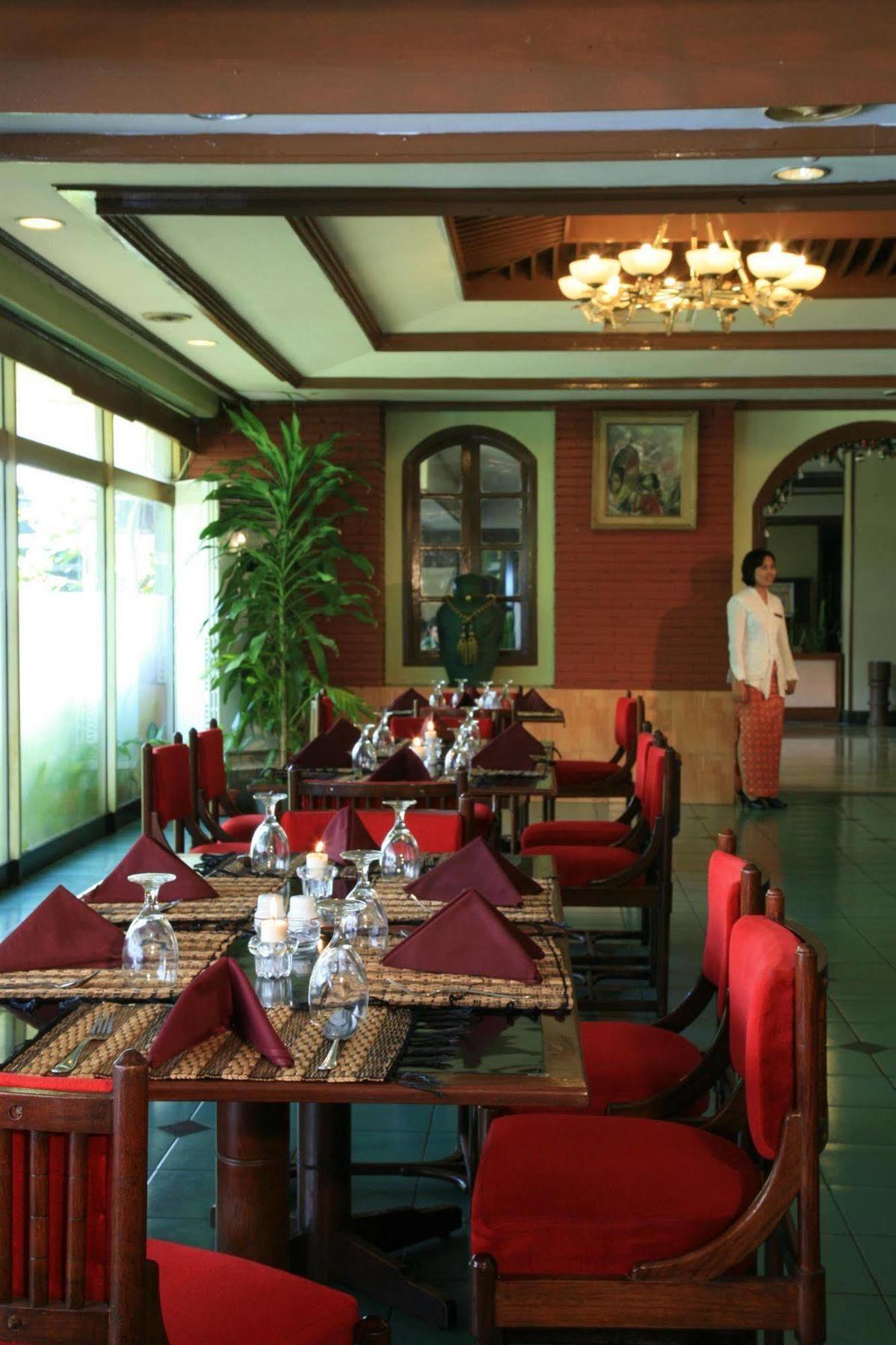 Sahid Kawanua Hotel Manado Luaran gambar