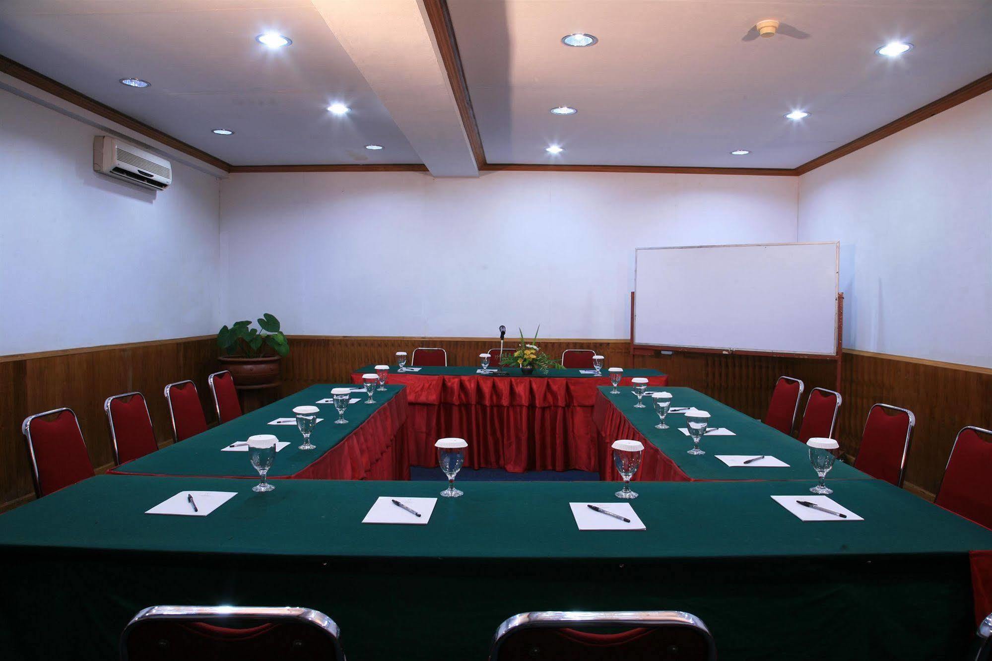 Sahid Kawanua Hotel Manado Luaran gambar